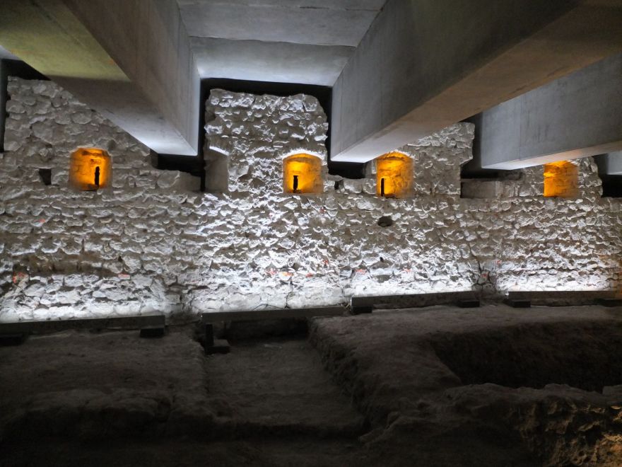 crypte archeologique traiteur paris