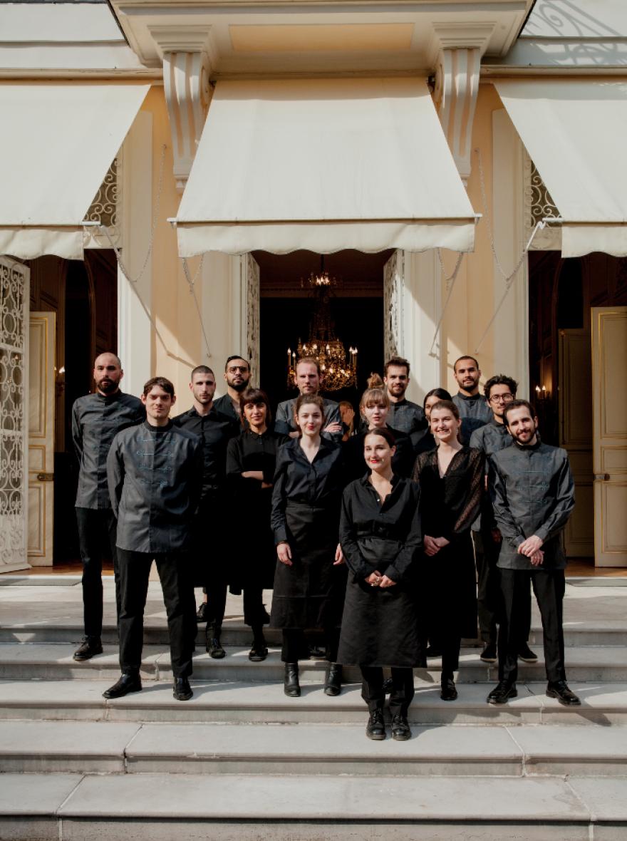 equipe de service traiteur paris
