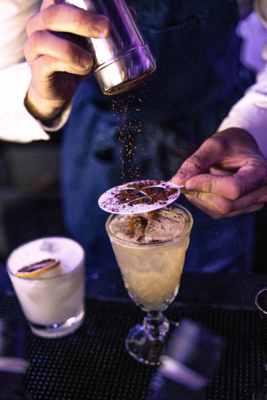 cocktail bartender